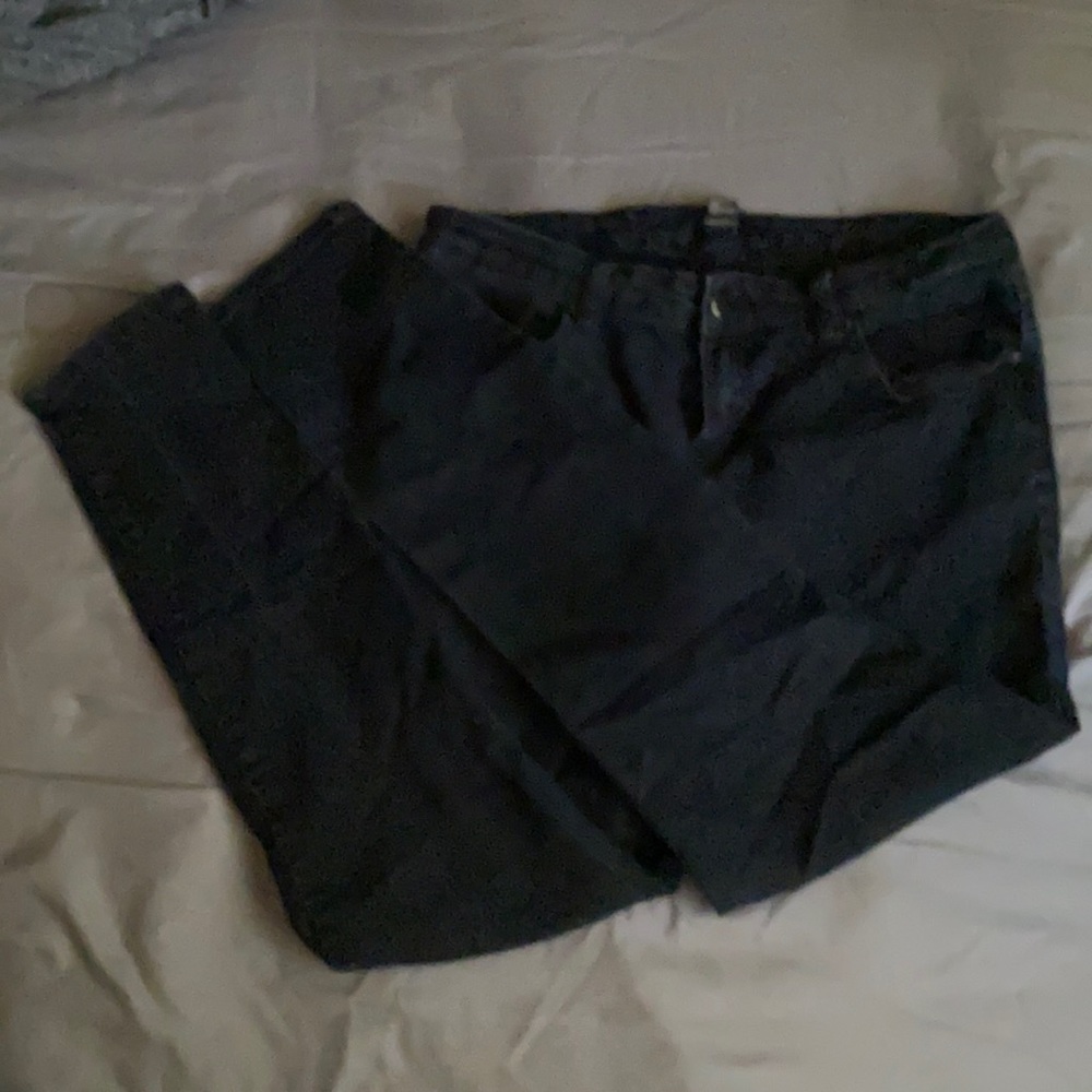 Black forever 21 skinny jeans, size 28